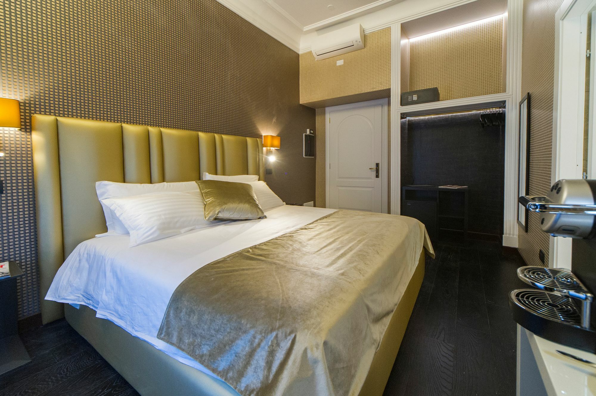 Via Veneto Suites Рим Екстериор снимка