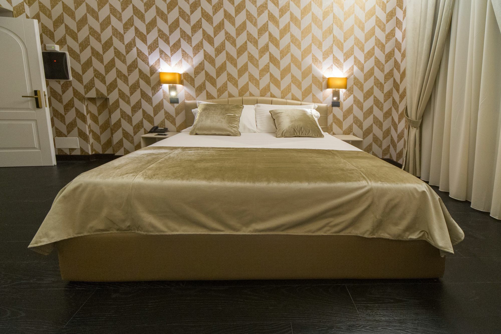 Via Veneto Suites Рим Екстериор снимка